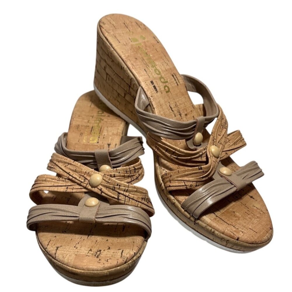 Italmoda Sandals Womens 7.5 Cork Wedge Strappy Design & Button Accents Slip On
